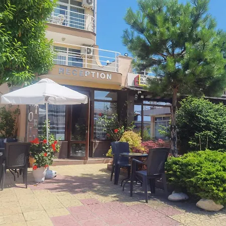 Santorini Ξενοδοχείο *